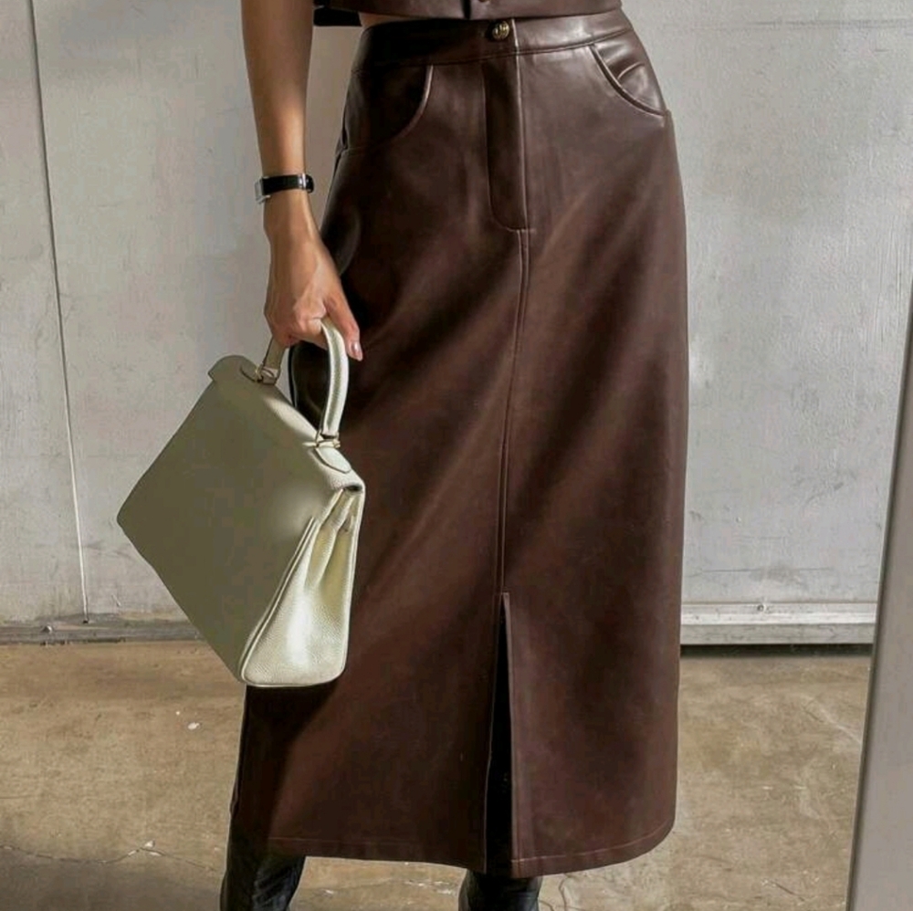 Women's Fall/Winter PU Leather Flap Detail Sleeveless Jacket & Split Hem - Picture 6 of 9
